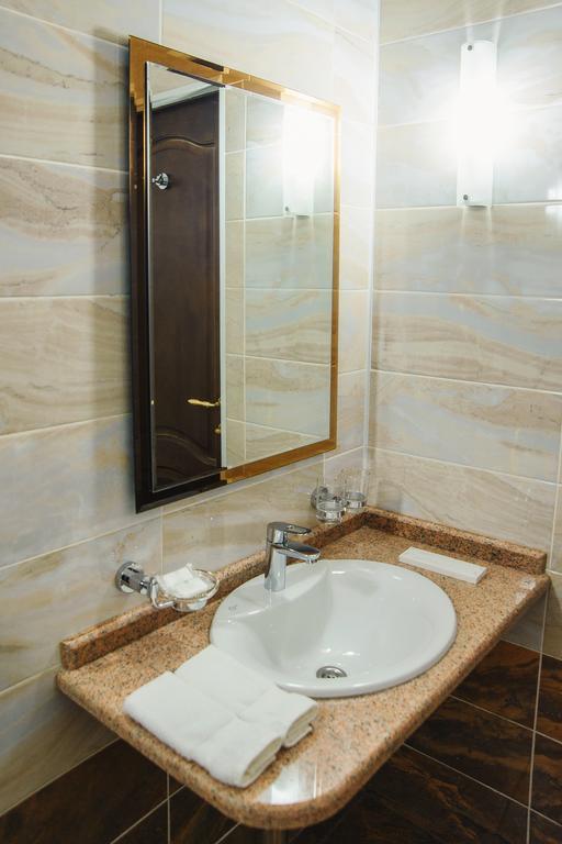 Promenade Park Hotel Shymkent Værelse billede