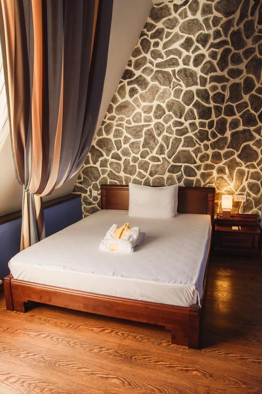 Promenade Park Hotel Shymkent Eksteriør billede