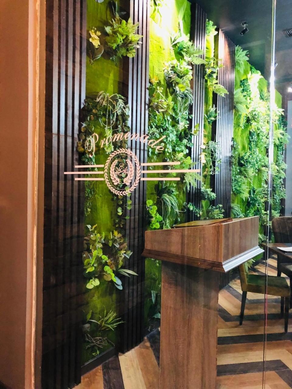 Promenade Park Hotel Shymkent Eksteriør billede